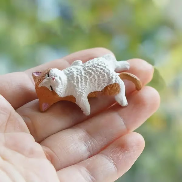 Mini Cat Desk Figurines 🐱 Set of 5 Cute, Hand-Painted Kitty Buddies to Brighten Your Space! 🎉✨