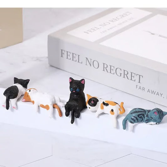 Mini Cat Desk Figurines 🐱 Set of 5 Cute, Hand-Painted Kitty Buddies to Brighten Your Space! 🎉✨